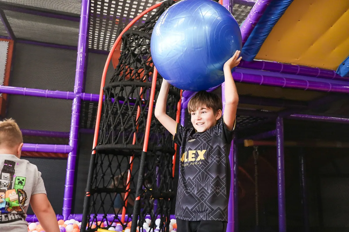 Children's Outdoor Play Area Near Me in Los Angeles | Fun Play World